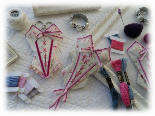 Corset Etui à Ciseaux